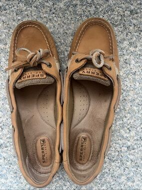 Sperry women’s Brown/Tan Leather Boat Shoes